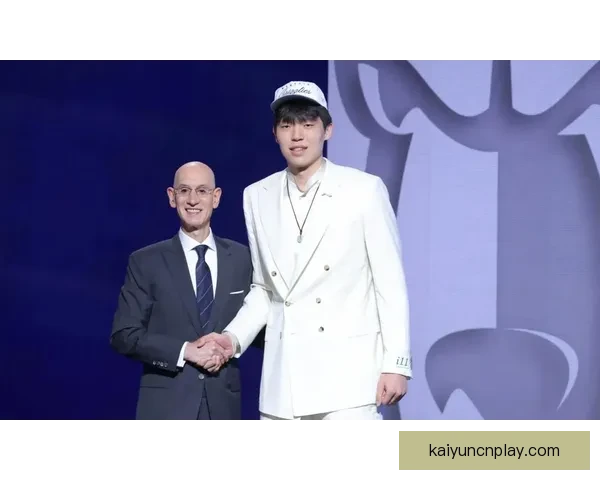 尽显社交牛人本色杨瀚森收官战比赛用球带走赛后亲切握手